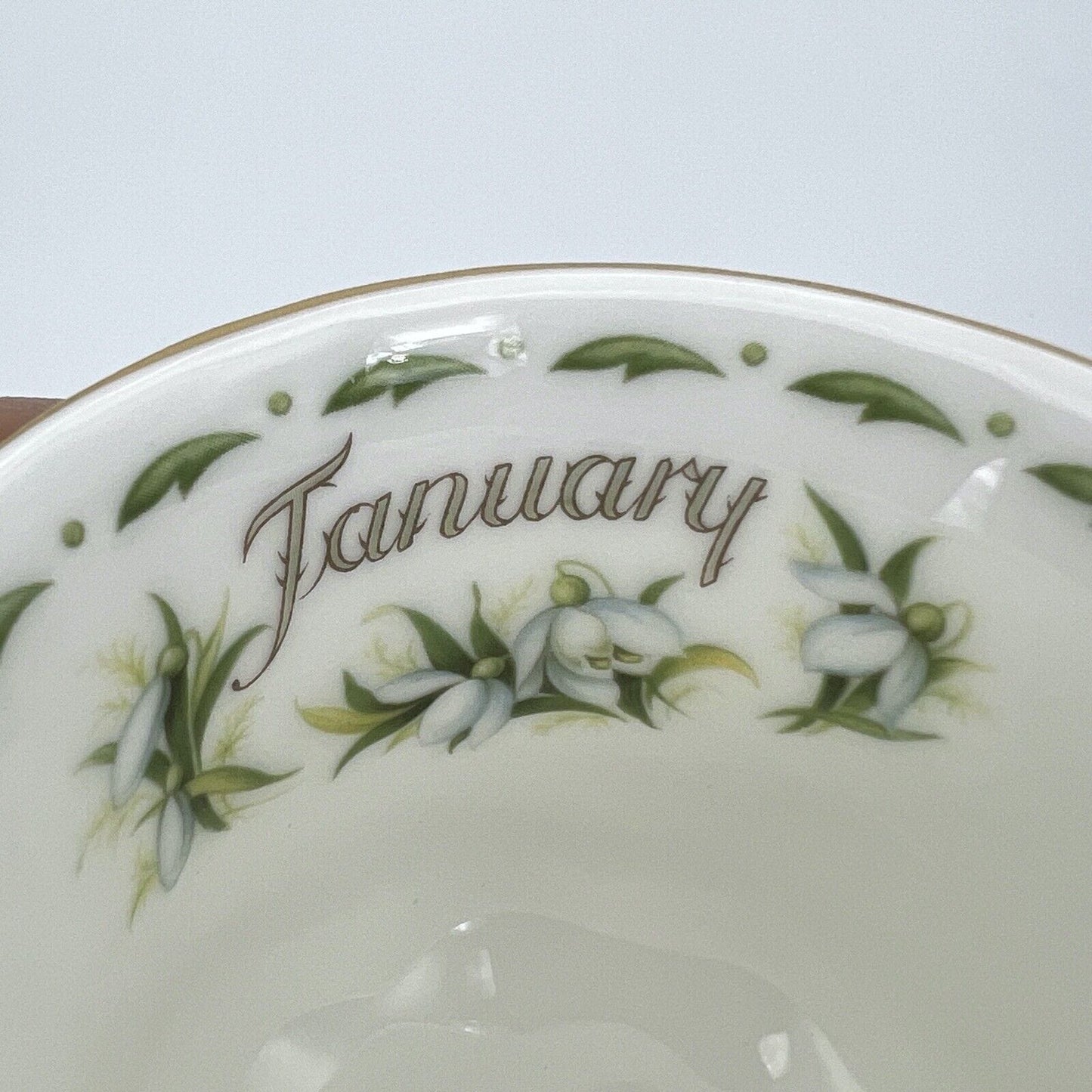 Tazza da caffè in porcellana Royal Albert con mese tazzina inglese Gennaio 1970 Categoria Servizio tazze - Tazze