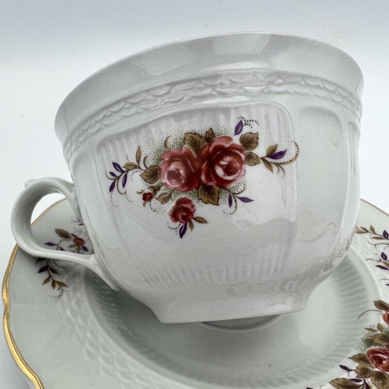 Tazza da tè the antica con piattino in porcellana Royal CP vintage motivo fiori Categoria  Ceramiche e Porcellane