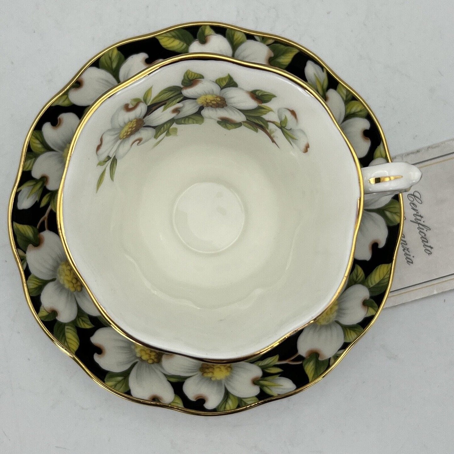 Tazza da tè The in porcellana Nera Royal Albert Provincial Flowers Fiori Dogwood Categoria  Servizio tazze - Tazze