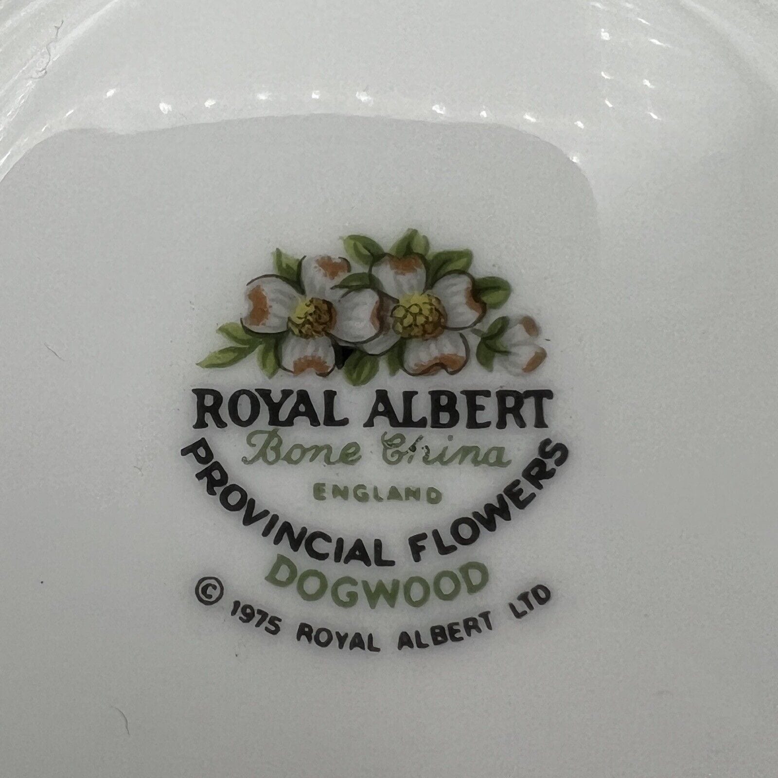 Tazza da tè The in porcellana Nera Royal Albert Provincial Flowers Fiori Dogwood Categoria  Servizio tazze - Tazze