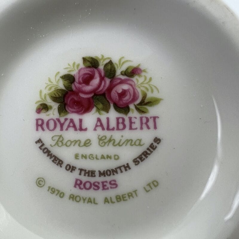 Tazza da tè The in porcellana Royal Albert con mese tazzina inglese GIUGNO 900 Categoria  Servizio tazze - Tazze