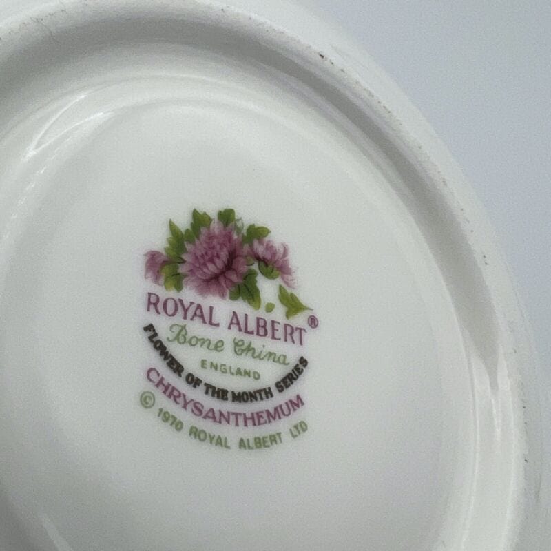 Tazza da tè The in porcellana Royal Albert con mese tazzina inglese Novembre 70 Categoria  Ceramiche e Porcellane