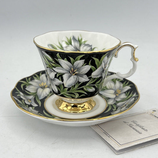 Tazza da tè The in porcellana Royal Albert Provincial Flowers Fiori Madonna Lily Categoria  Servizio tazze - Tazze