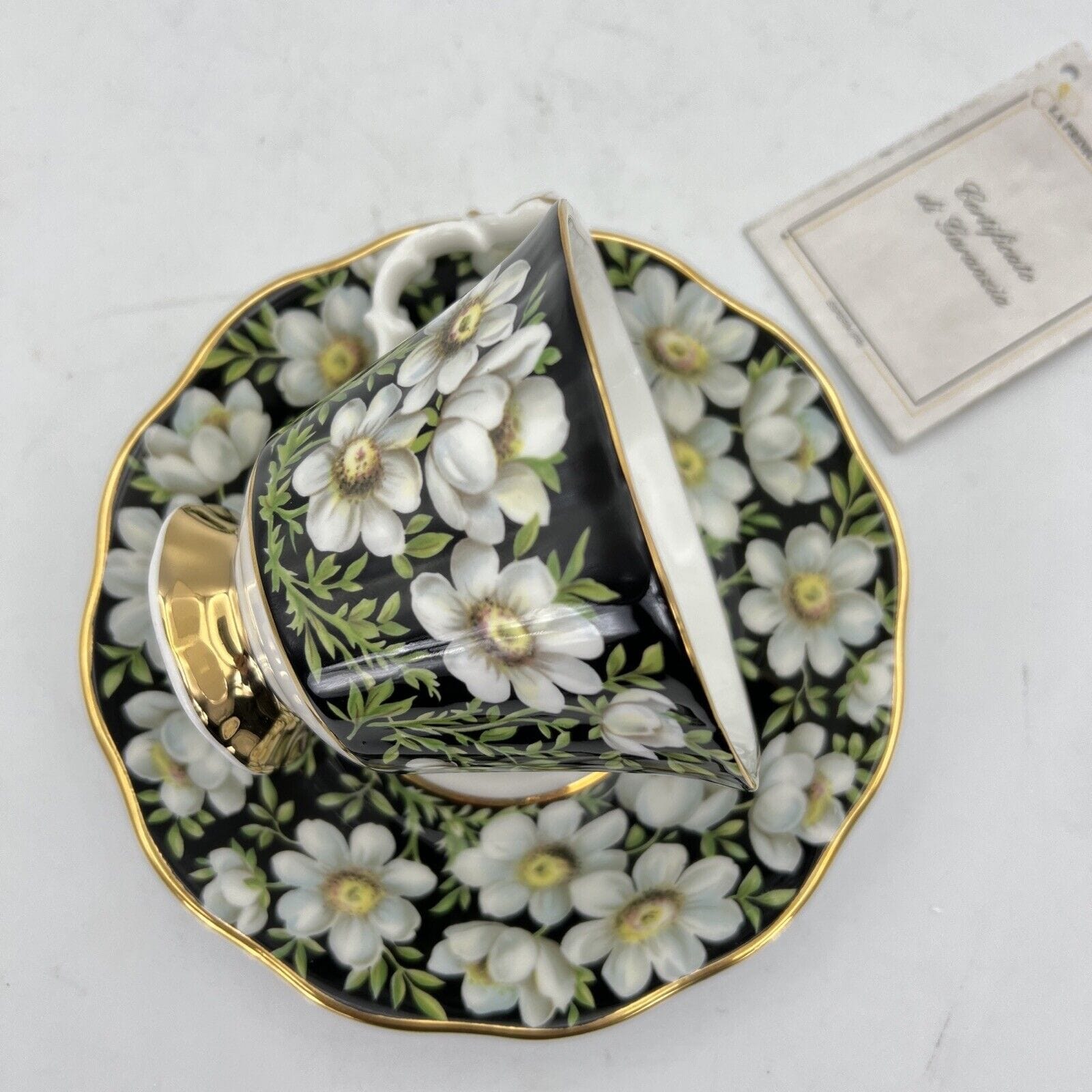 Tazza da tè The in porcellana Royal Albert Provincial Flowers Mountain Avens 900 Categoria  Servizio tazze - Tazze