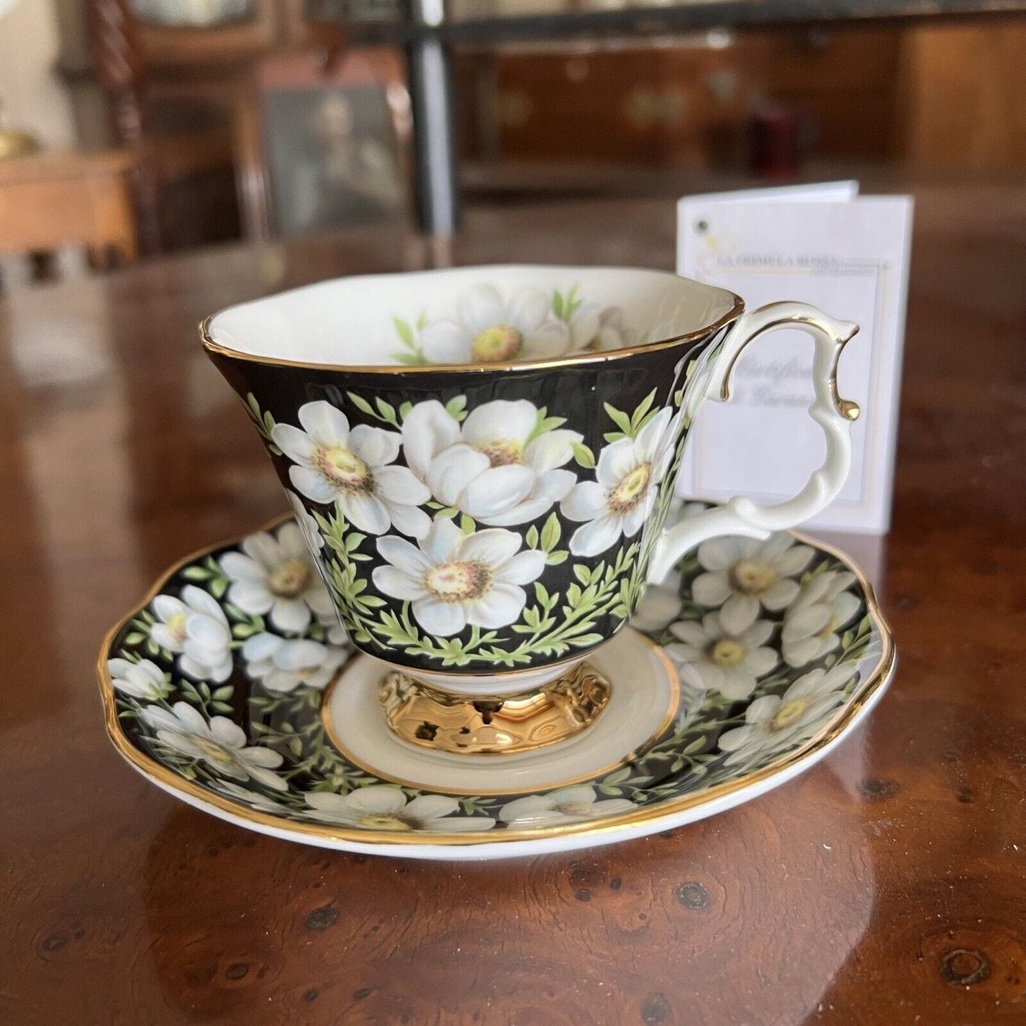 Tazza da tè The in porcellana Royal Albert Provincial Flowers Mountain Avens 900 Categoria  Servizio tazze - Tazze