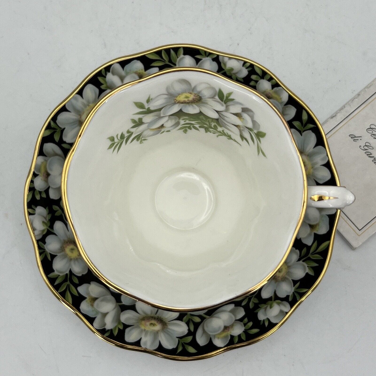 Tazza da tè The in porcellana Royal Albert Provincial Flowers Mountain Avens 900 Categoria  Servizio tazze - Tazze