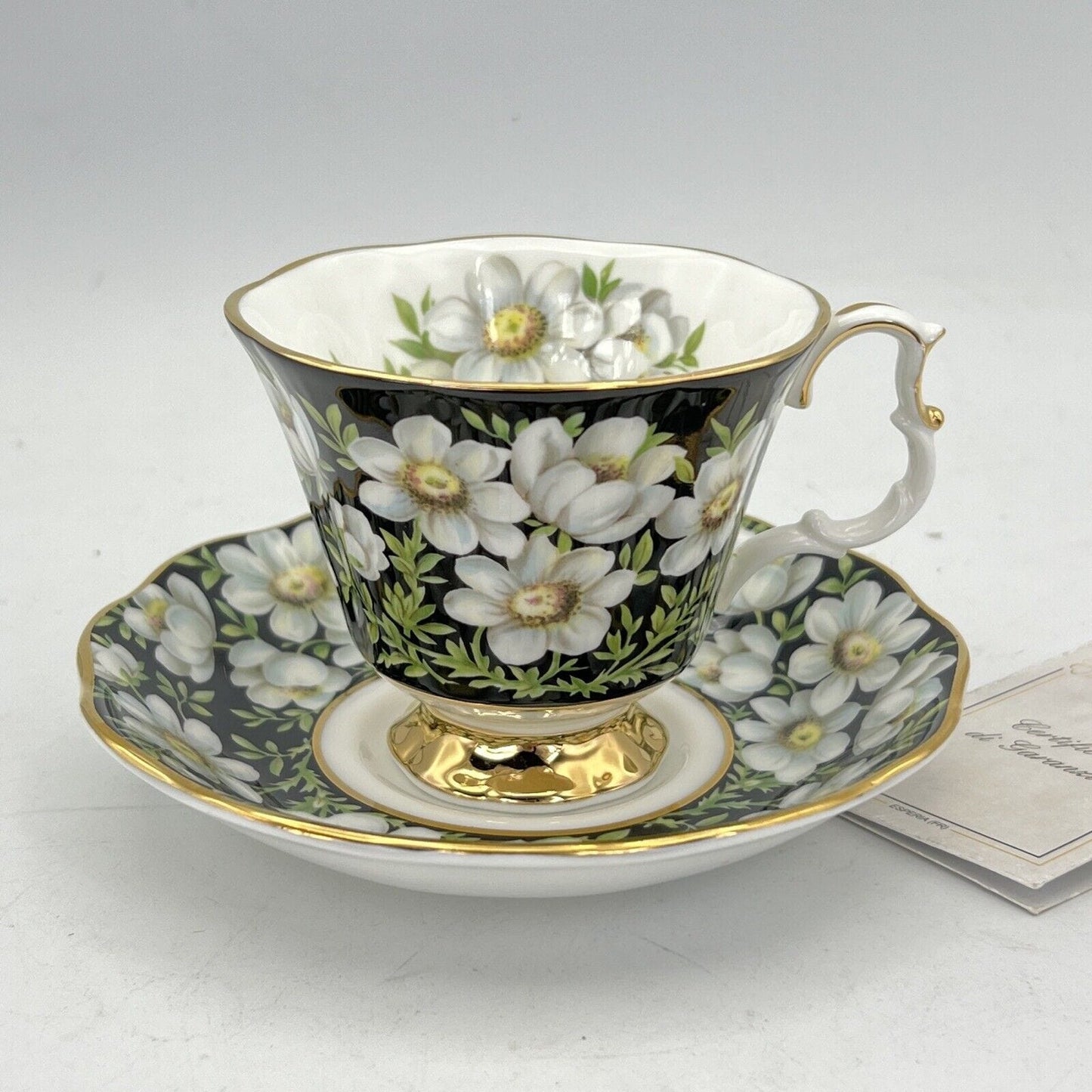 Tazza da tè The in porcellana Royal Albert Provincial Flowers Mountain Avens 900 Categoria  Servizio tazze - Tazze