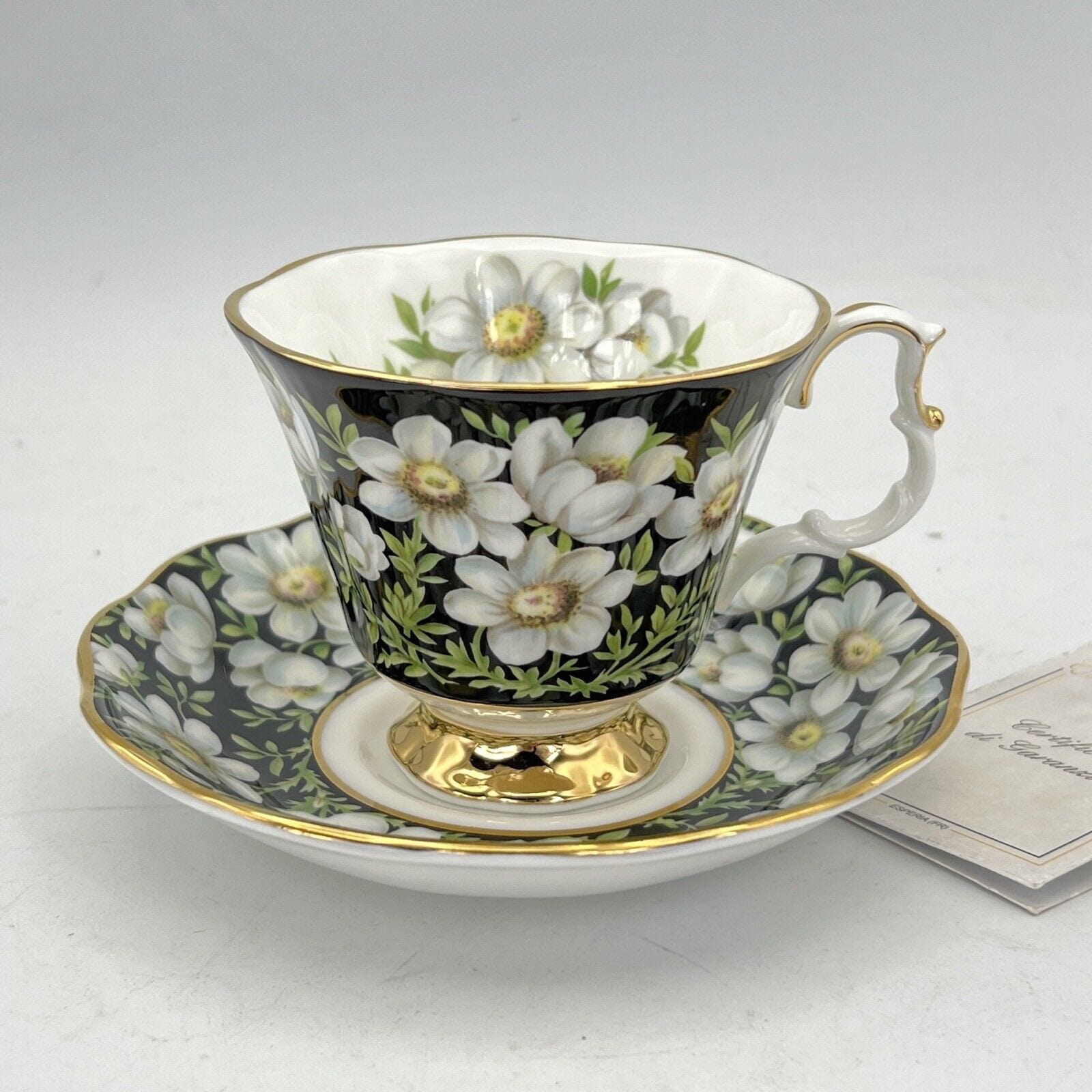 Tazza da tè The in porcellana Royal Albert Provincial Flowers Mountain Avens 900 Categoria  Servizio tazze - Tazze