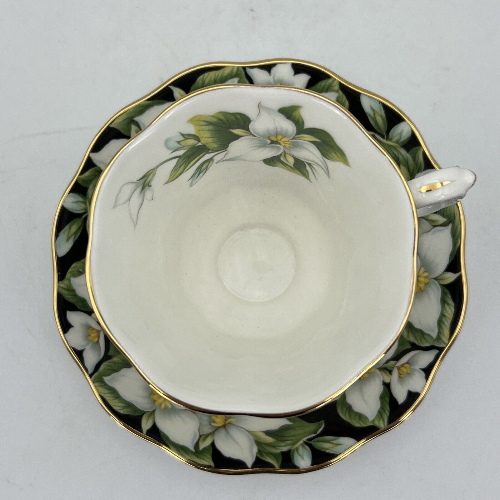 Tazza da tè The in porcellana Royal Albert Provincial Flowers tazzina Trillium Categoria  Servizio tazze - Tazze