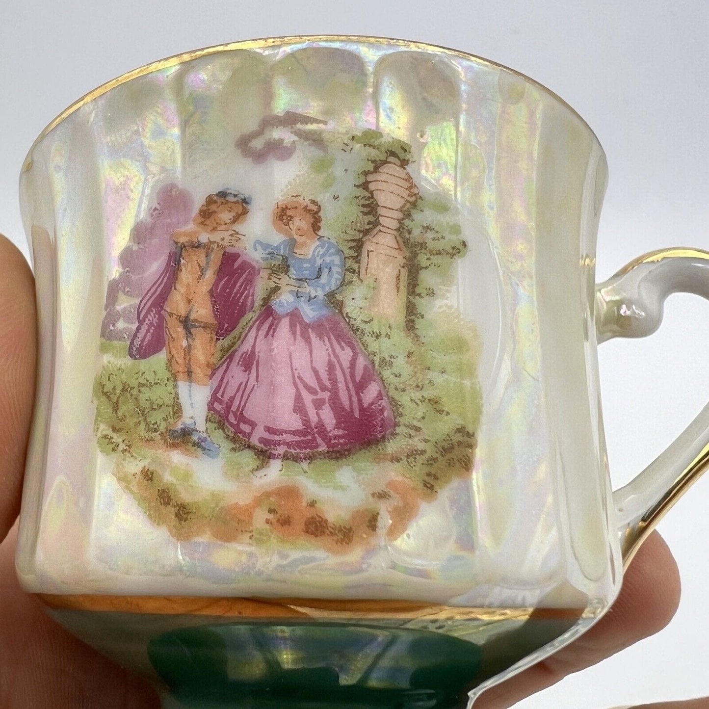Tazza da tè The o Caffè in porcellana iridescente tazzina Fragonard Stile antica Categoria Servizio tazze - Tazze