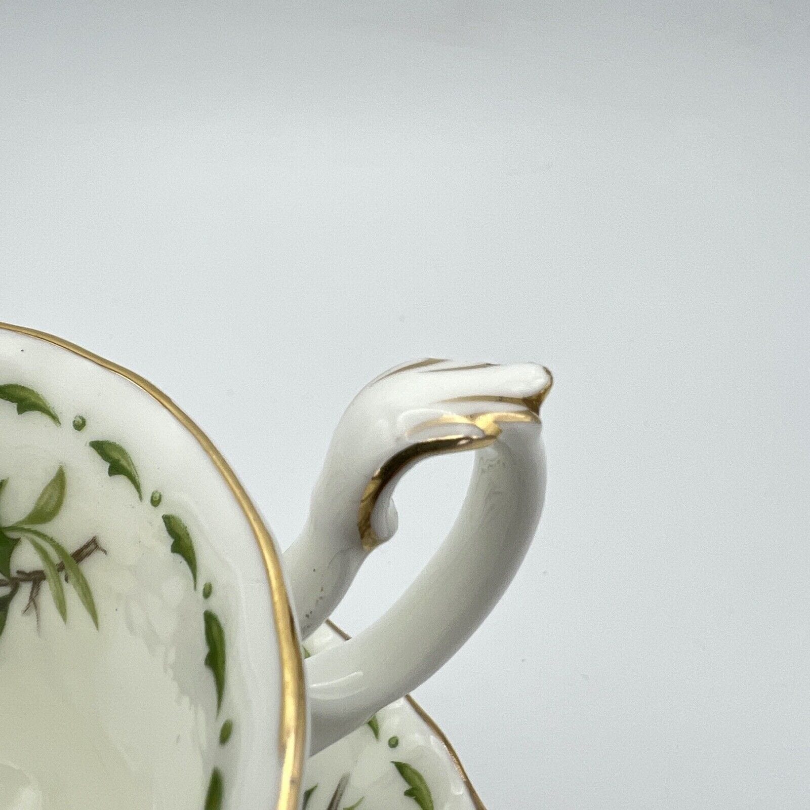 Tazza da tè The TRIO  in porcellana Royal Albert con mese inglese DICEMBRE 1970 Categoria  Servizio tazze - Tazze