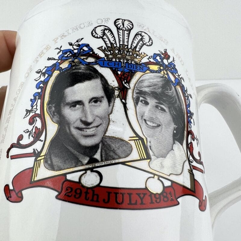 Tazza Mug Inglese Matrimonio Principe Carlo Lady Diana Casa Reale Vintage 1981 Categoria Ceramiche e Porcellane