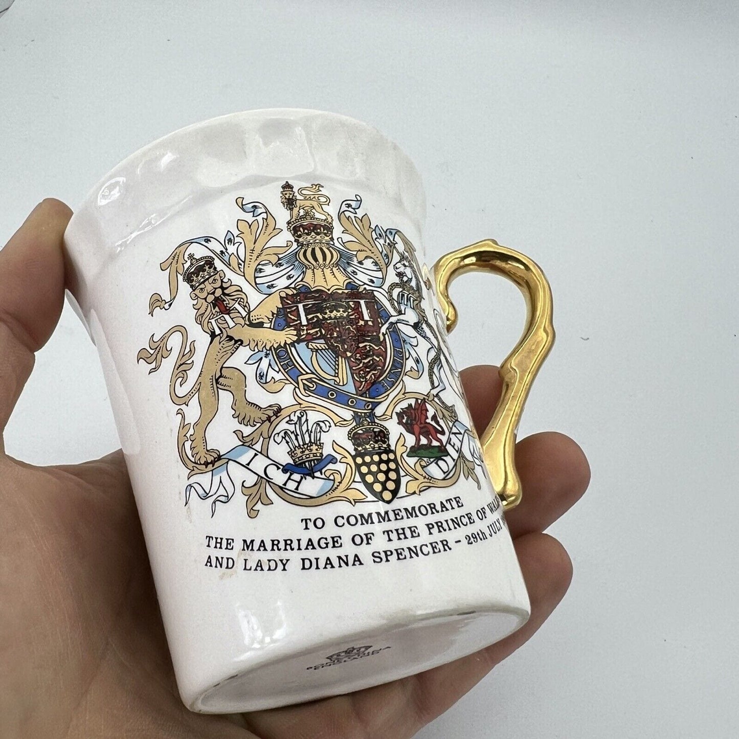 Tazza Vintage Mug Inglese Matrimonio Principe Carlo Lady Diana Casa Reale 1981 Categoria Arte e antiquariato:Porcellana e ceramica:Altro porcellana e ceramica