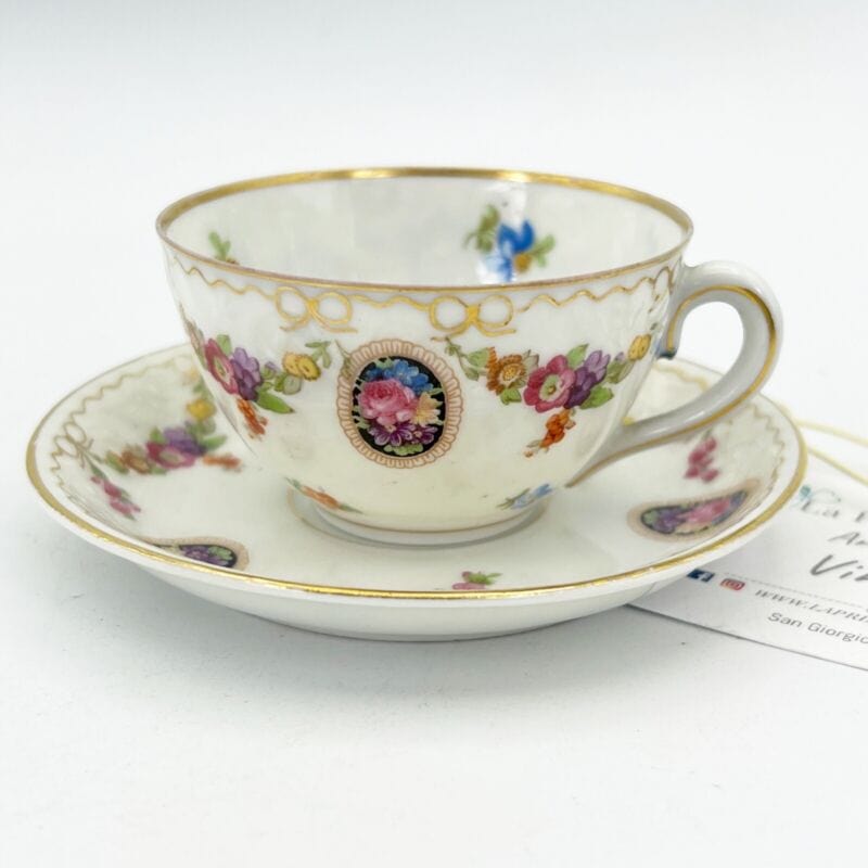 Tazzina da per caffe antico in porcellana Schumann Dresden tazza a fiori e oro Categoria Servizio tazze - Tazze