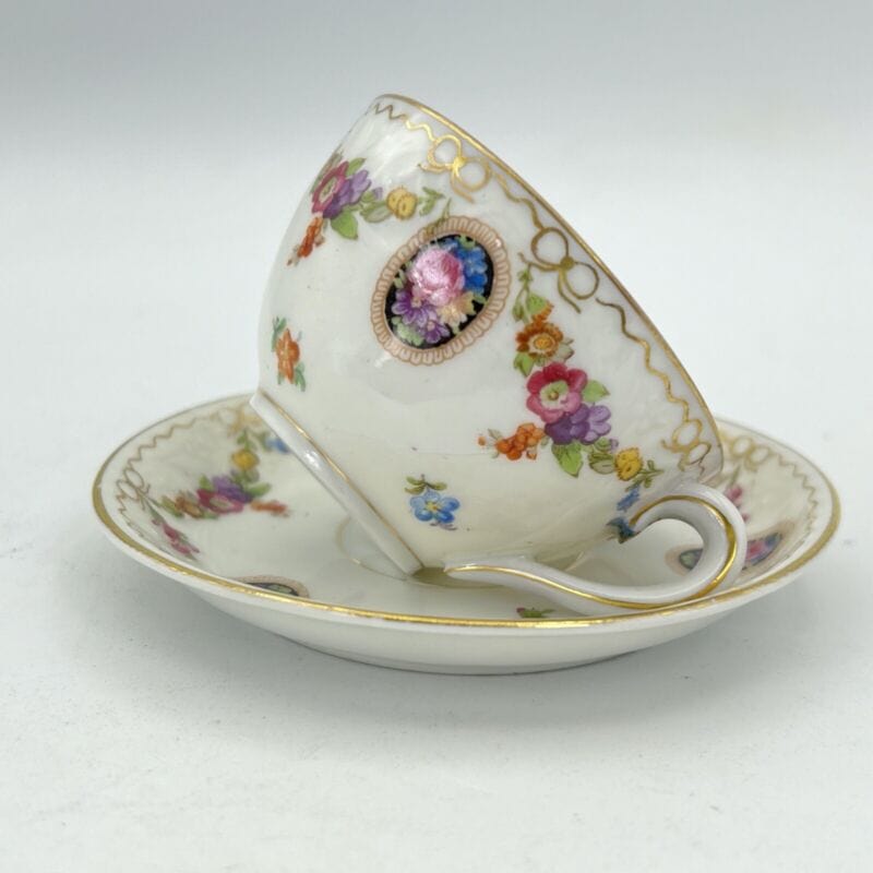 Tazzina da per caffe antico in porcellana Schumann Dresden tazza a fiori e oro Categoria  Servizio tazze - Tazze