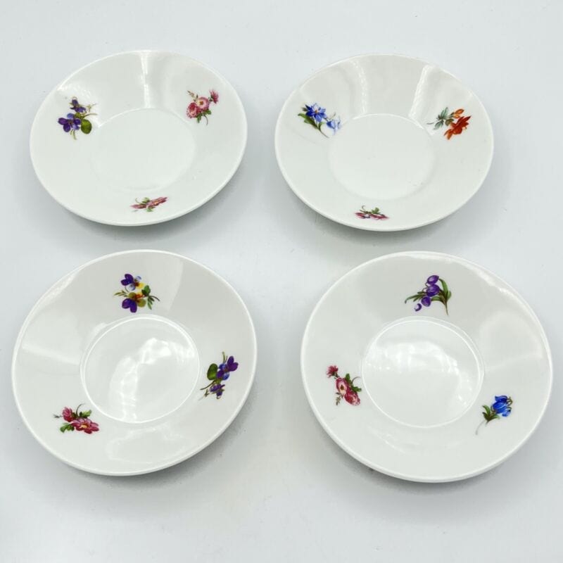 Tazzine da caffe Richard Ginori Servizio antico in porcellana tazze a fiori Categoria  Ceramiche e Porcellane
