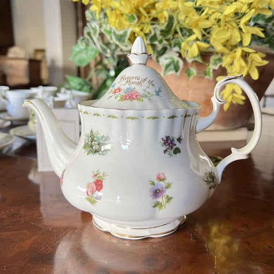 Teiera Inglese in porcellana Royal Albert con mesi Flower of the Month The 1984 Categoria Servizio tazze - Tazze