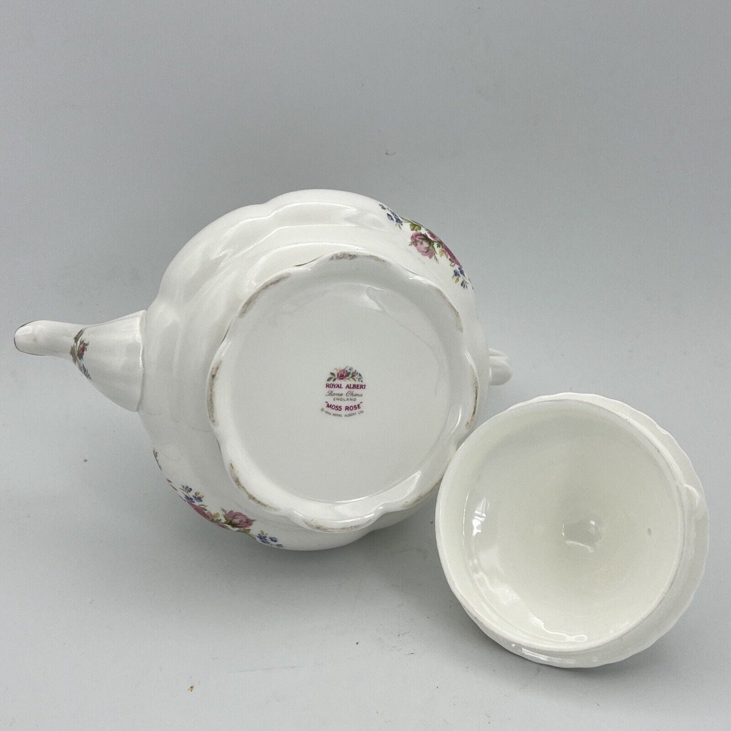 Teiera inglese in porcellana Vintage Royal Albert da tè The Moss Rose 1956 Categoria Servizio tazze - Tazze