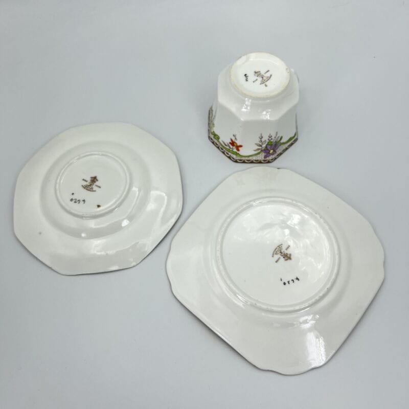 Trio da tè the antico in porcellana Inglese tazze a fiori e oro anni 30 Fenton Categoria Servizio tazze - Tazze