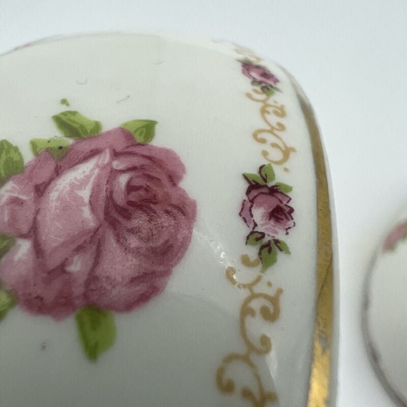 Uovo da collezione vintage in porcellana Limoges scatola portagioie anni 50 Rose Categoria  Ceramiche e Porcellane