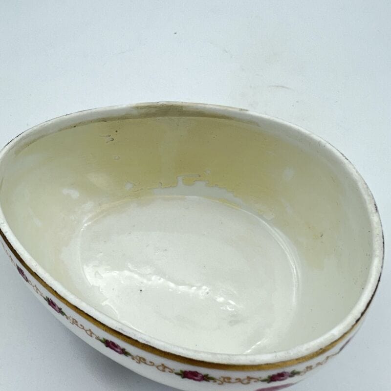 Uovo da collezione vintage in porcellana Limoges scatola portagioie anni 50 Rose Categoria Ceramiche e Porcellane