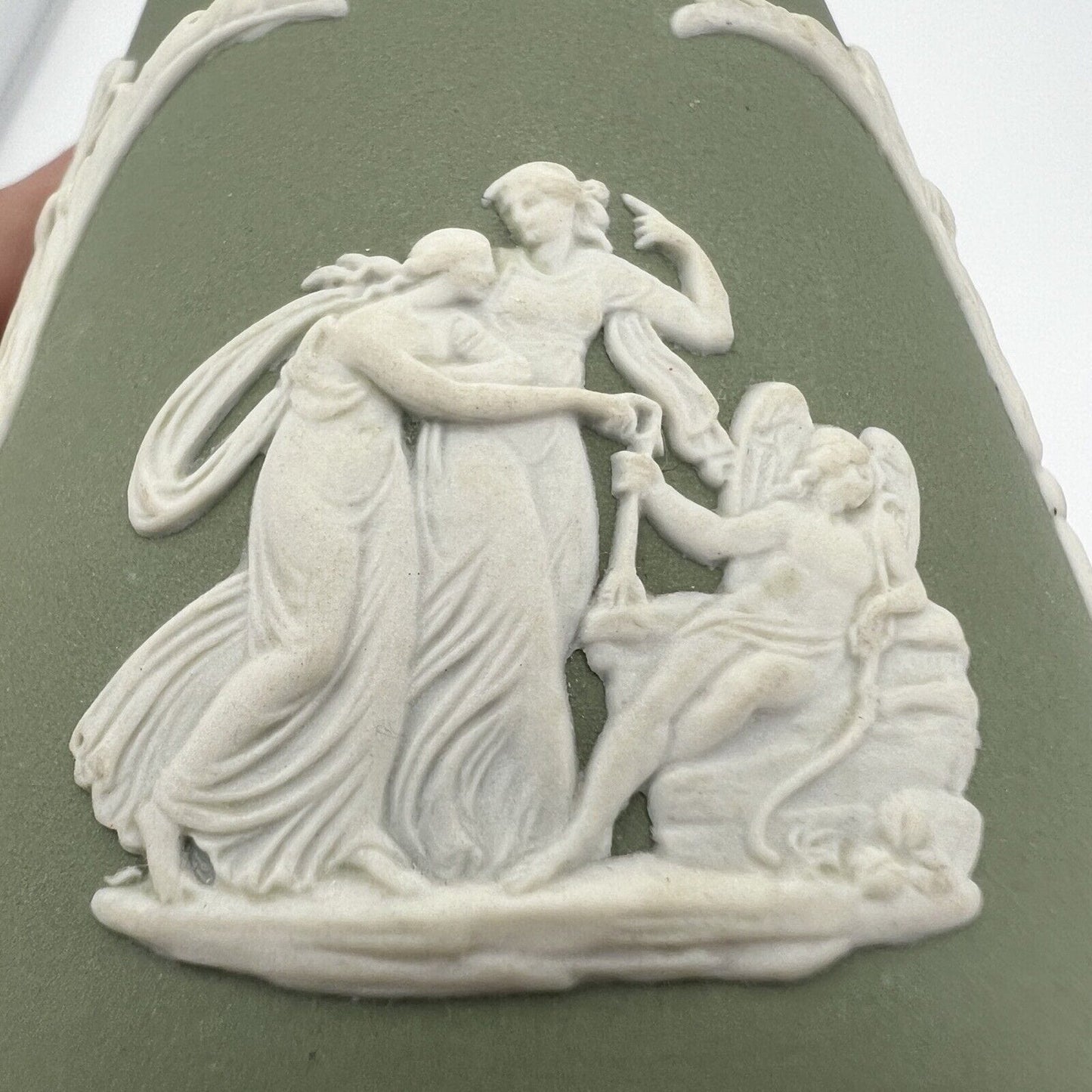 Vasetto in porcellana Wedgwood Verde Salvia Vaso Vintage inglese 900 neoclassico Categoria Vasi e Portafiori