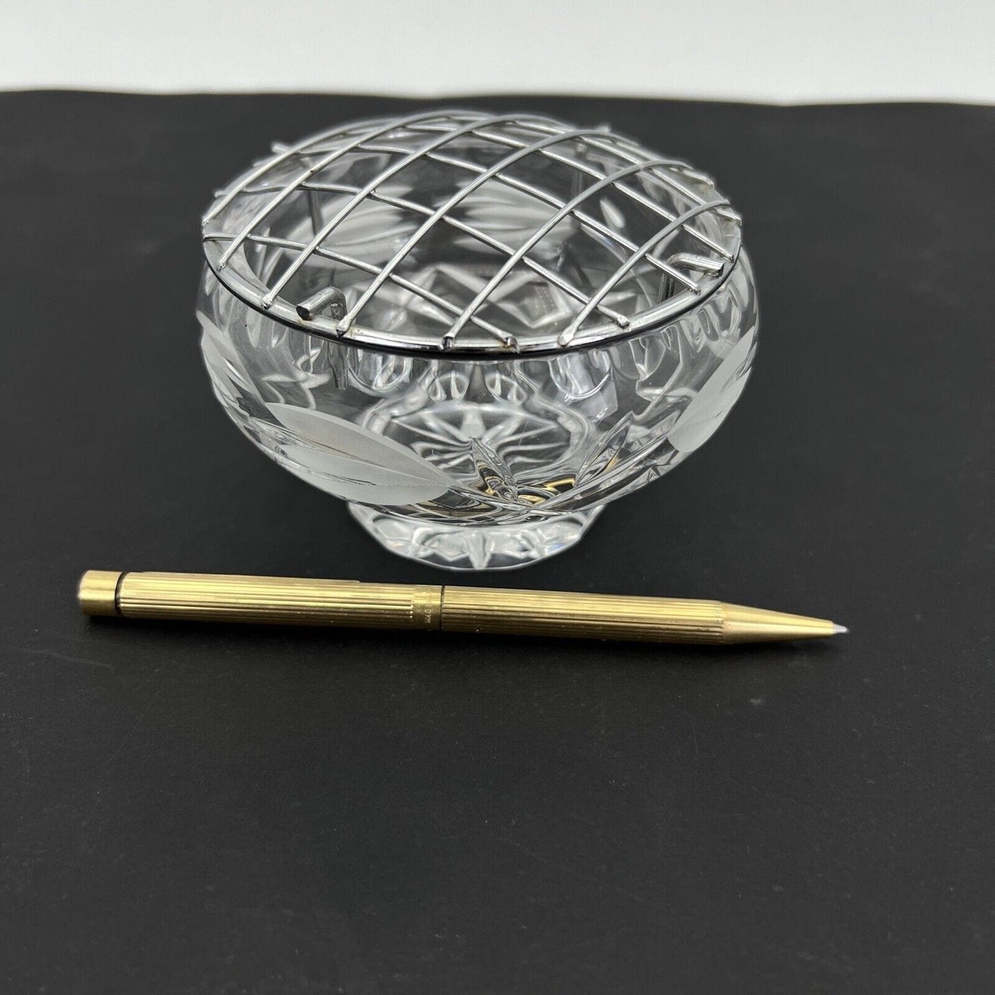 Vasetto portafiori antico in cristallo vetro metallo cromato ciotola porta fiori Categoria Vetri e Cristalli