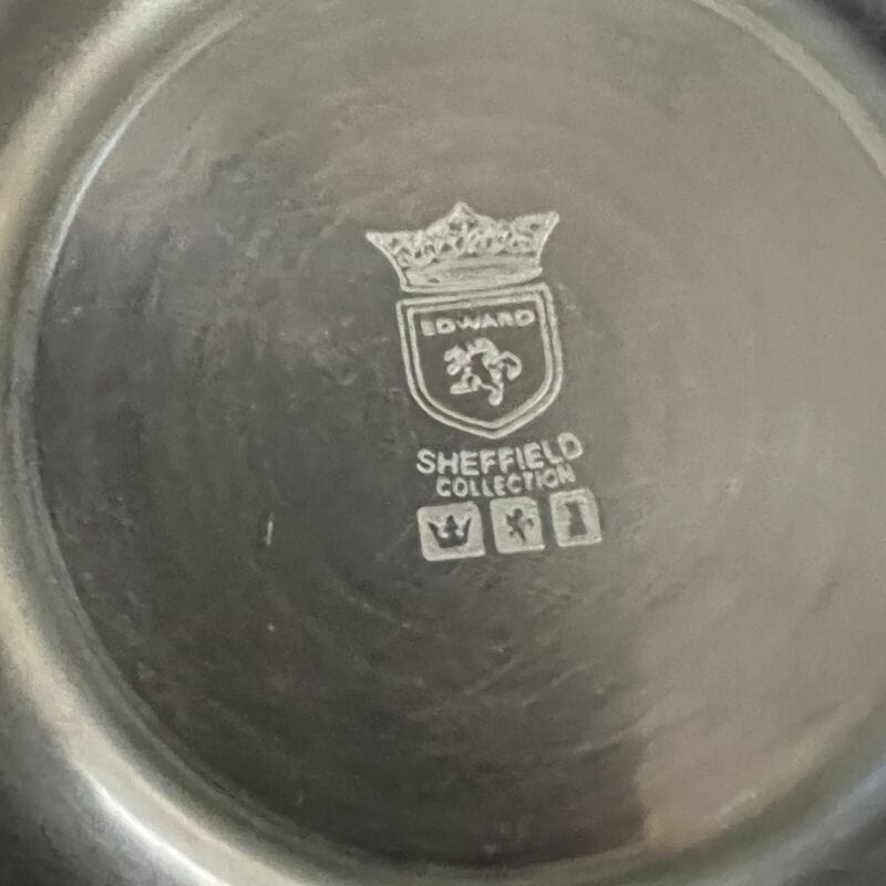 Vaso in argento sheffield stile portafiori in silverplate cesellato punzonato Categoria Sheffield & Argento