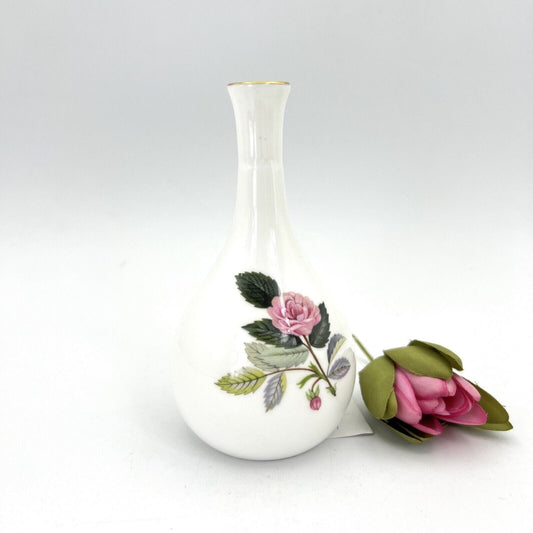Vaso in porcellana portafiori vintage piccolo vasetto stretto monofiore con rose Categoria  Vetri e Cristalli