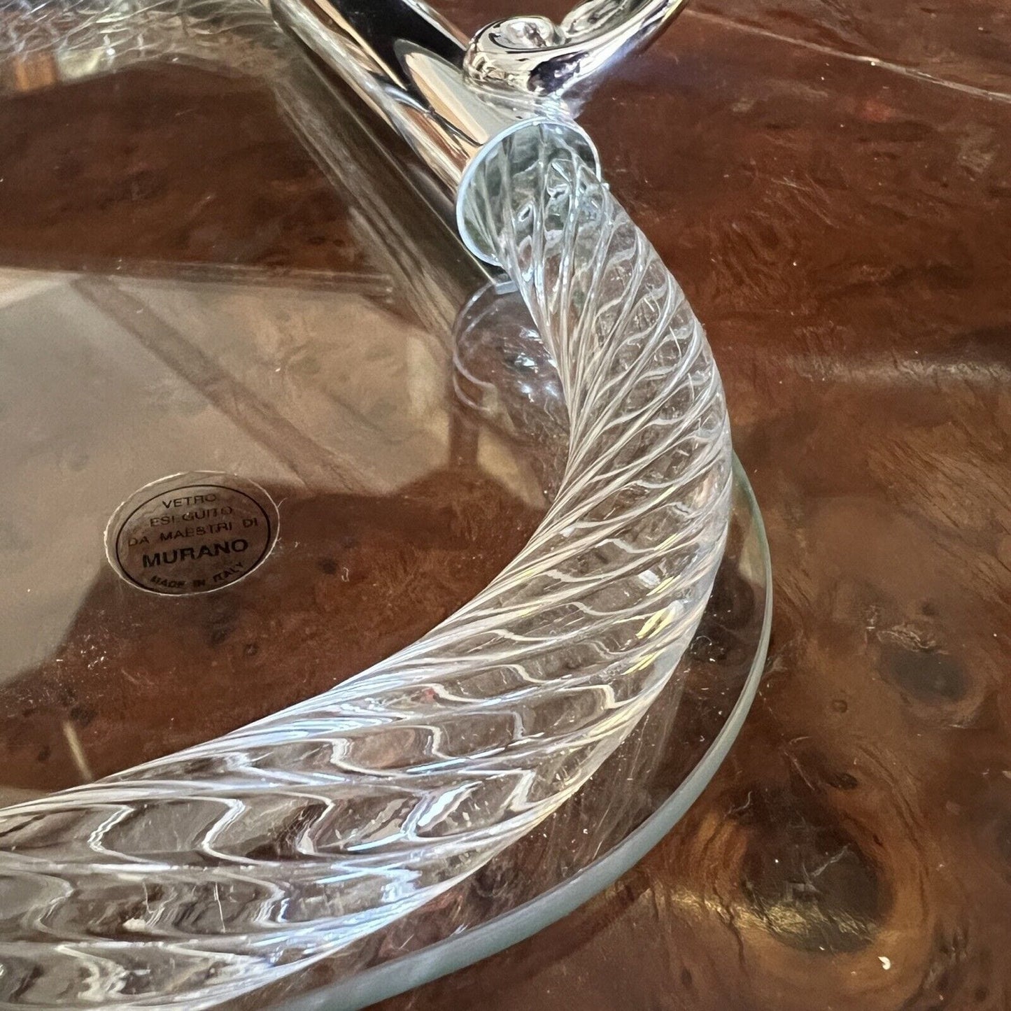 Vassoio da portata in vetro di Murano inciso e metallo cromato rettangolare Categoria Vassoi