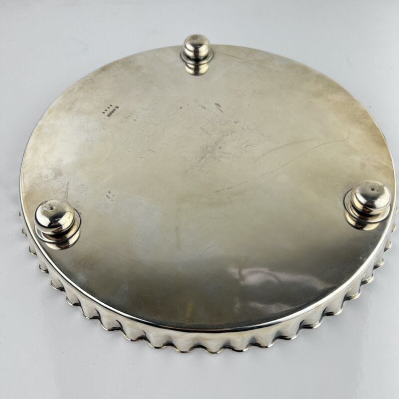 Vassoio in argento sheffield antico silver plated rotondo da tavola con piedini Categoria Sheffield & Argento