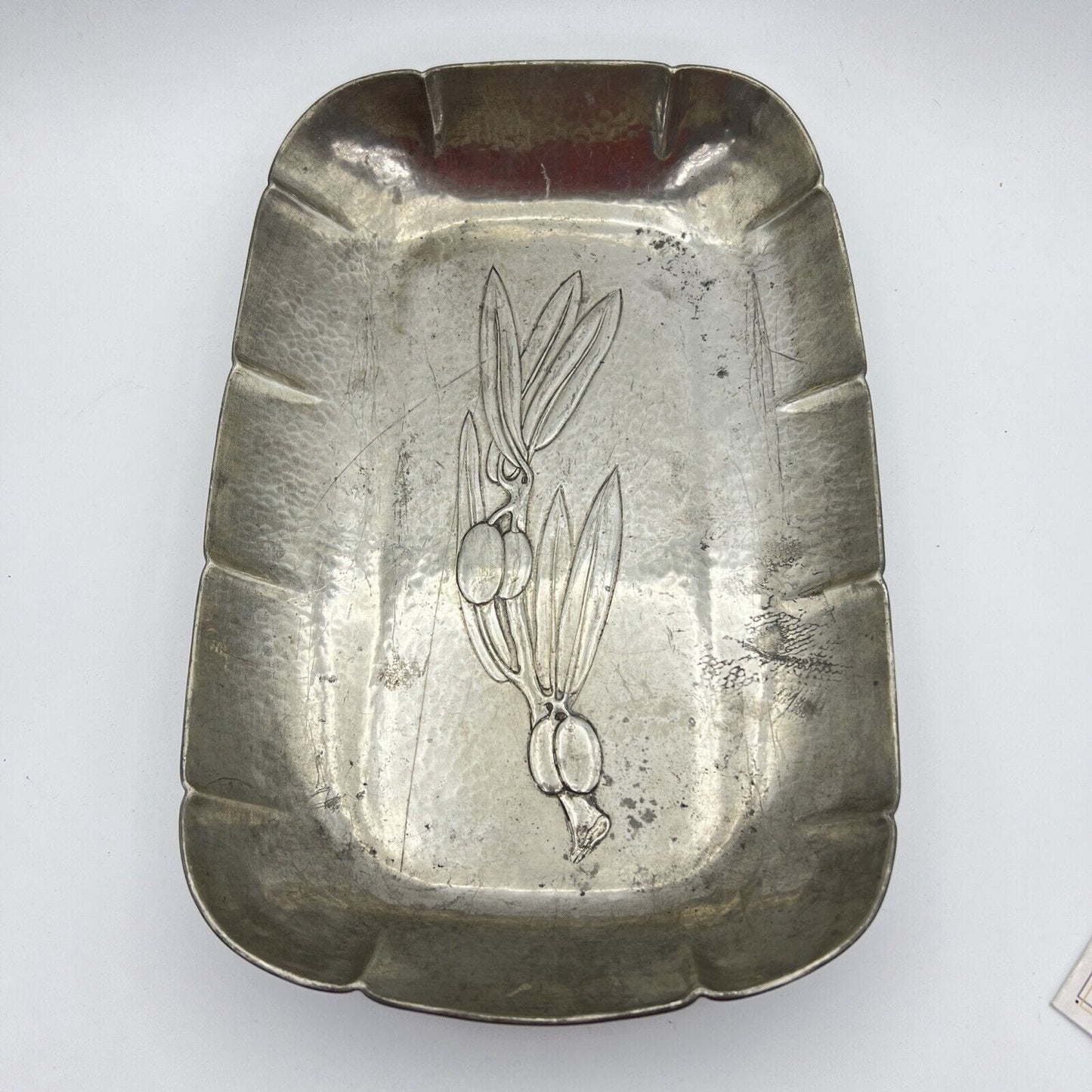 Vassoio in peltro stile antico grande ciotola portafrutta anni 60 70 Vintage Categoria Sheffield & Argento