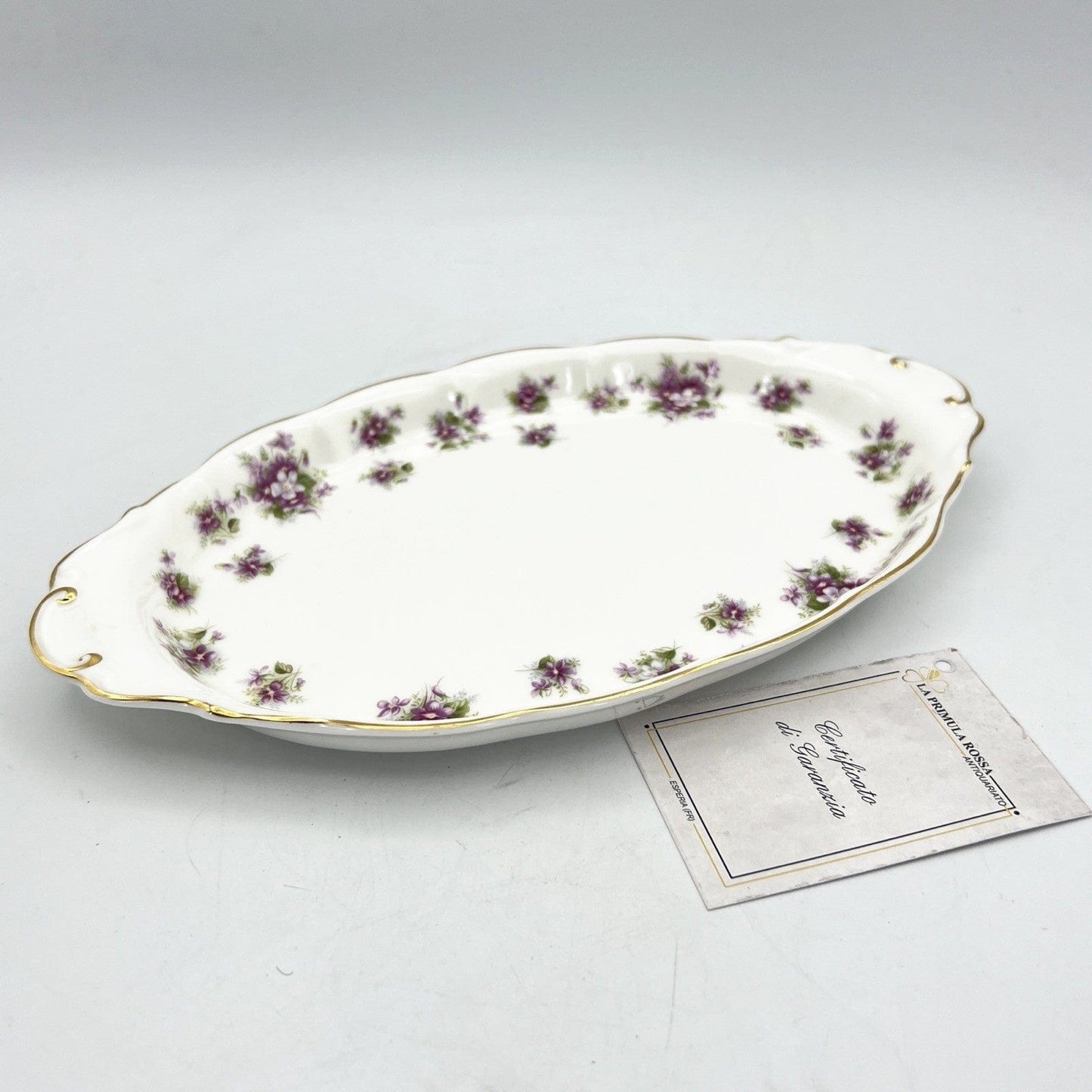 Vassoio ovale piatto in porcellana Royal Albert Sweet Violets Violette 1966 Categoria Piatti Vassoio