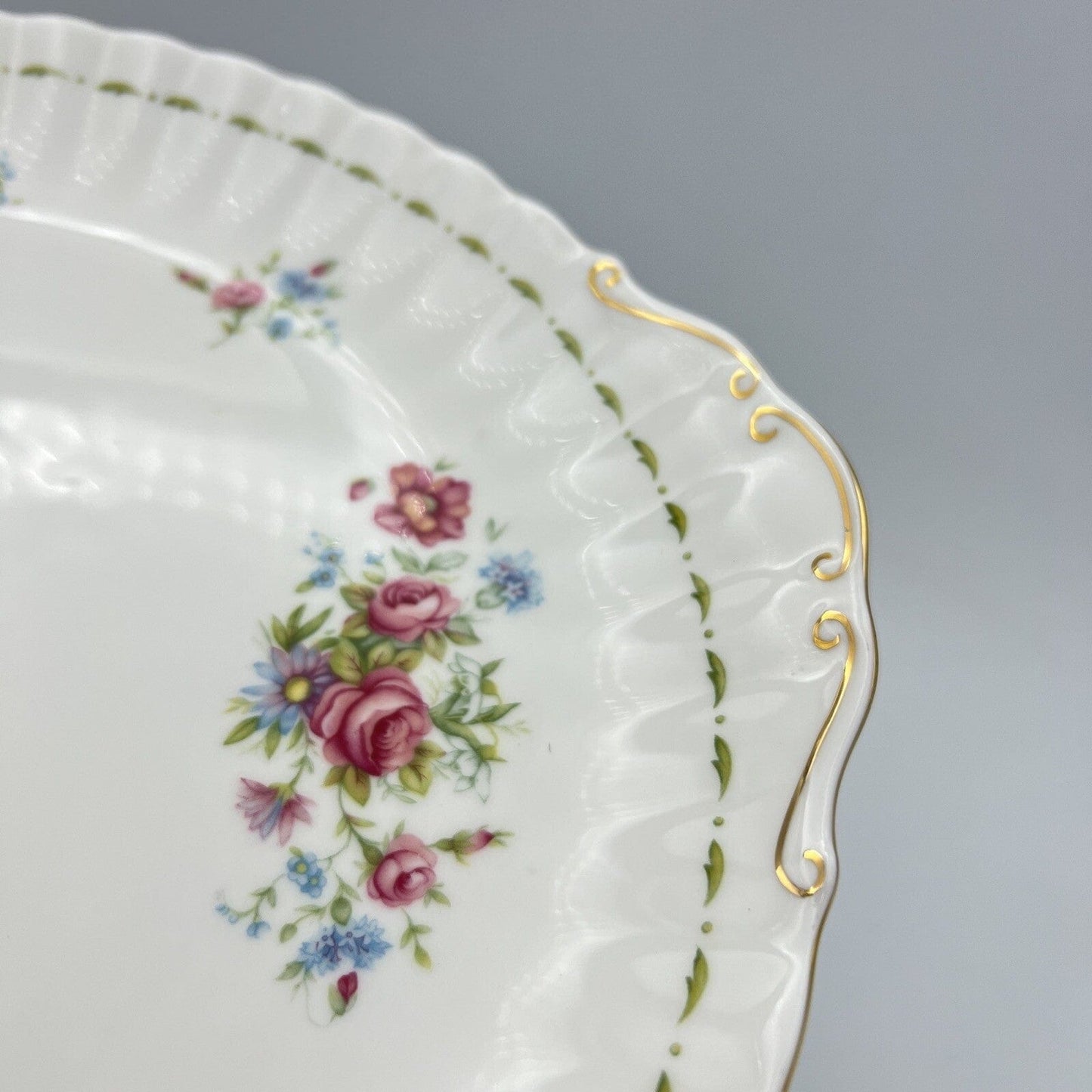 Vassoio piatto torta in porcellana Royal Albert con mesi Flowers Of The Month Categoria Piatti Vassoio