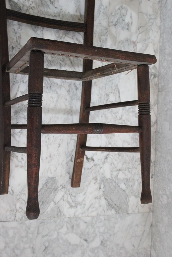 VECCHIA SEDIA IN LEGNO SEDIOLINA RUSTICA ANTICA SEGGIOLA D'EPOCA Categoria Arredamento