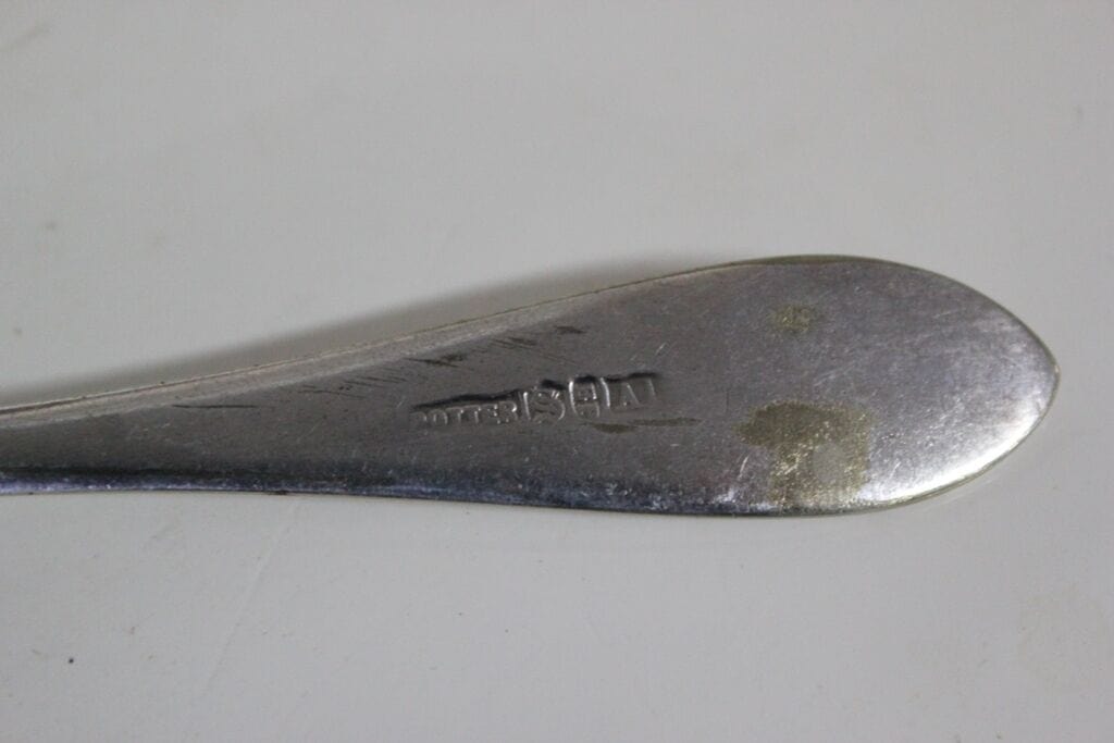 VECCHIO CUCCHIAIO IN SHEFFIELD / POSATA INGLESE D'EPOCA L. cm 17,5 Categoria Sheffield & Argento