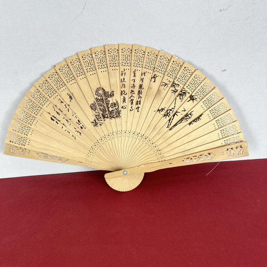 Ventaglio Cinese vintage per signora in legno naturale traforato dipinto a mano Categoria Ventagli