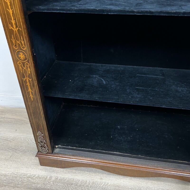 Vetrina Antica Epoca 800 Vetrinetta bassa Cristalliera libreria stile vittoriano Categoria Vetrine