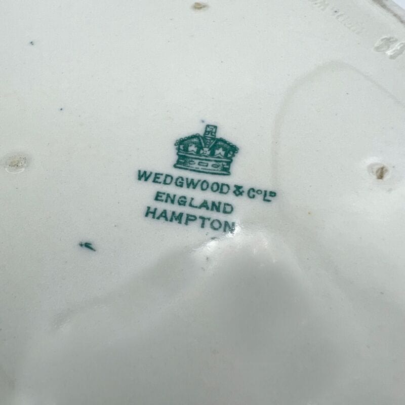 Zuppiera antica inglese in ceramica Legumiera d'epoca 900 Wedgwood bianca verde Categoria Ceramiche e Porcellane