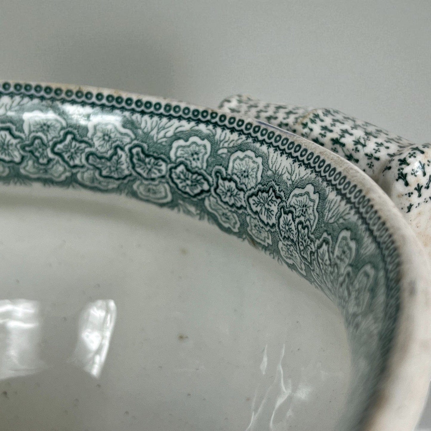 Zuppiera antica inglese in ceramica Legumiera epoca 800 Vittoriana bianca verde Categoria Zuppiere