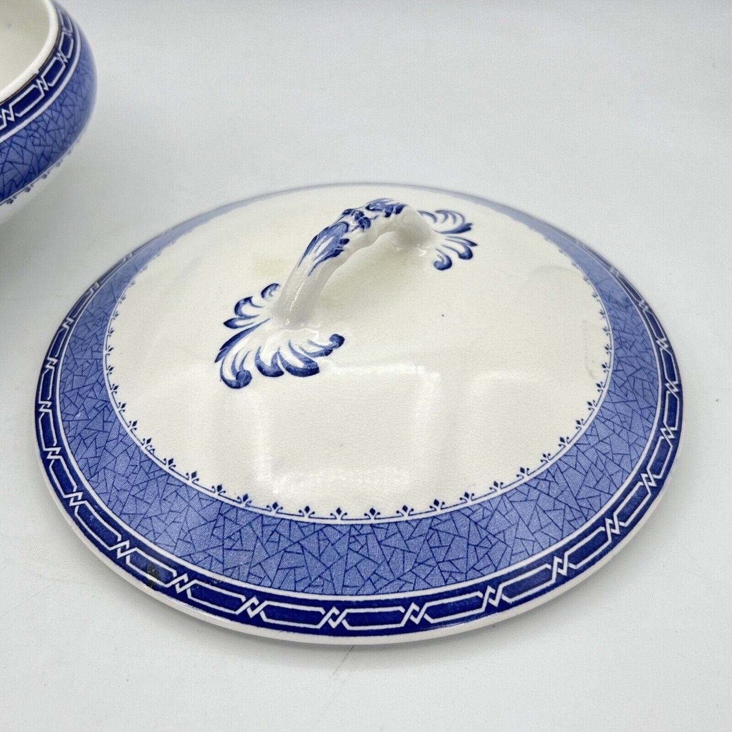 Zuppiera antica inglese in ceramica Legumiera epoca 900 bianca Blu Centrotavola Categoria Zuppiere