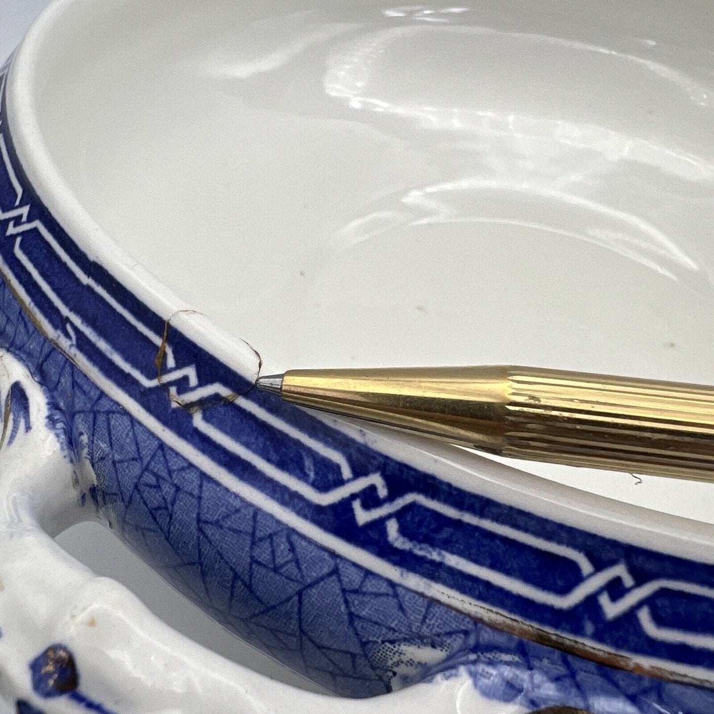 Zuppiera antica inglese in ceramica Legumiera epoca 900 bianca Blu Centrotavola Categoria Zuppiere