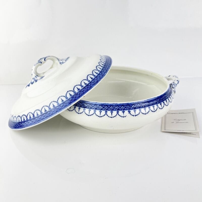 Zuppiera antica inglese in ceramica vecchia legumiera d'epoca bianca blu 900 Categoria Ceramiche e Porcellane