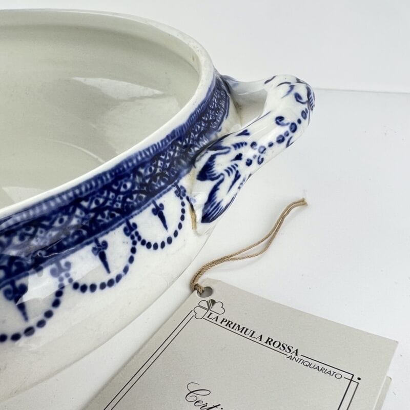 Zuppiera antica inglese in ceramica vecchia legumiera d'epoca bianca blu 900 Categoria Ceramiche e Porcellane