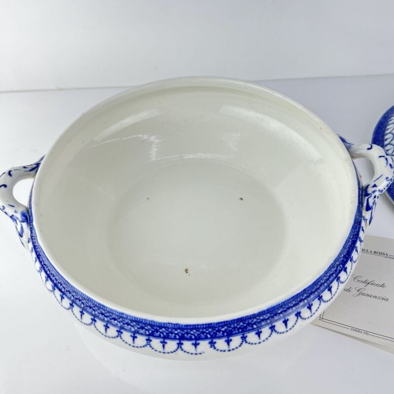 Zuppiera antica inglese in ceramica vecchia legumiera d'epoca bianca blu 900 Categoria Ceramiche e Porcellane