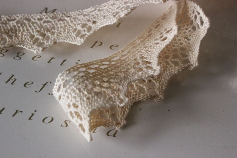 1 MT PIZZO VINTAGE NOTTINGHAM IN COTONE BEIGE MERLETTO PER BORDURA PASSAMANERIA Corredo Pizzi e Tessuti