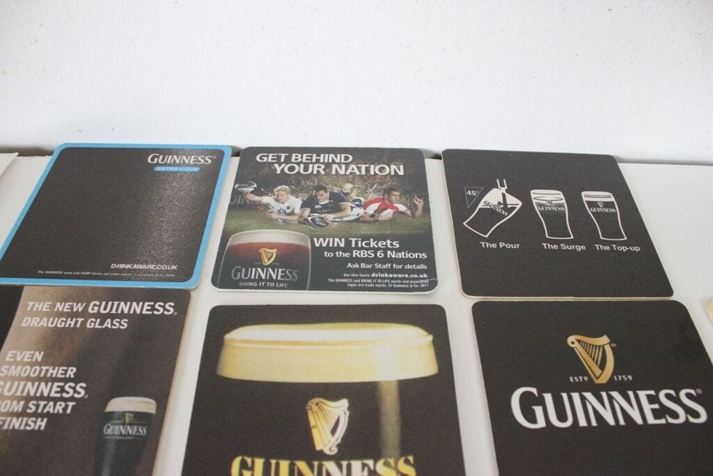 11 SOTTOBICCHIERI VINTAGE DA PUB GUINNESS - GUINNESS'S BEER MATS Birra & dintorni