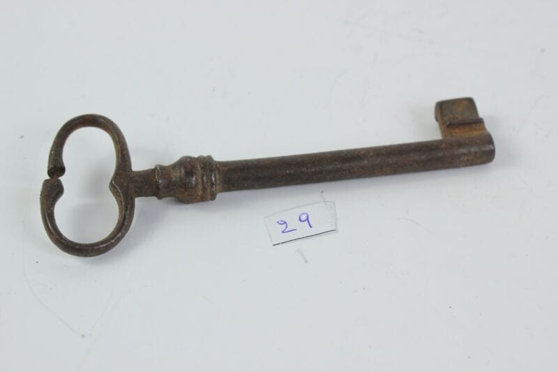 Antica chiave in ferro battuto grande per porta serratura vecchia ferramenta n Restauro