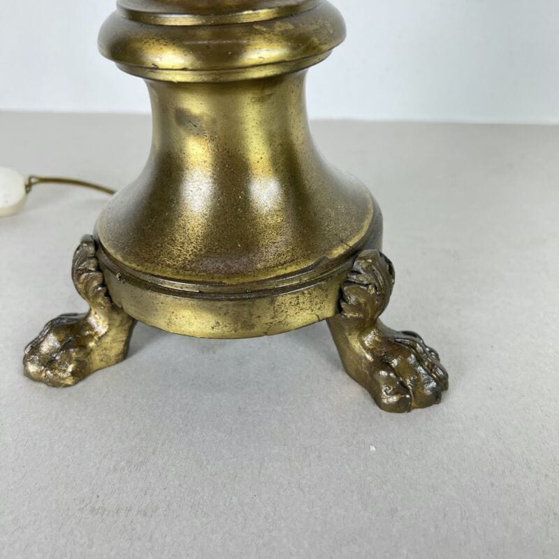 Antica lampada da tavolo in Bronzo dorato con piedi di Leone Paralume Sagomato Lampade Appliques