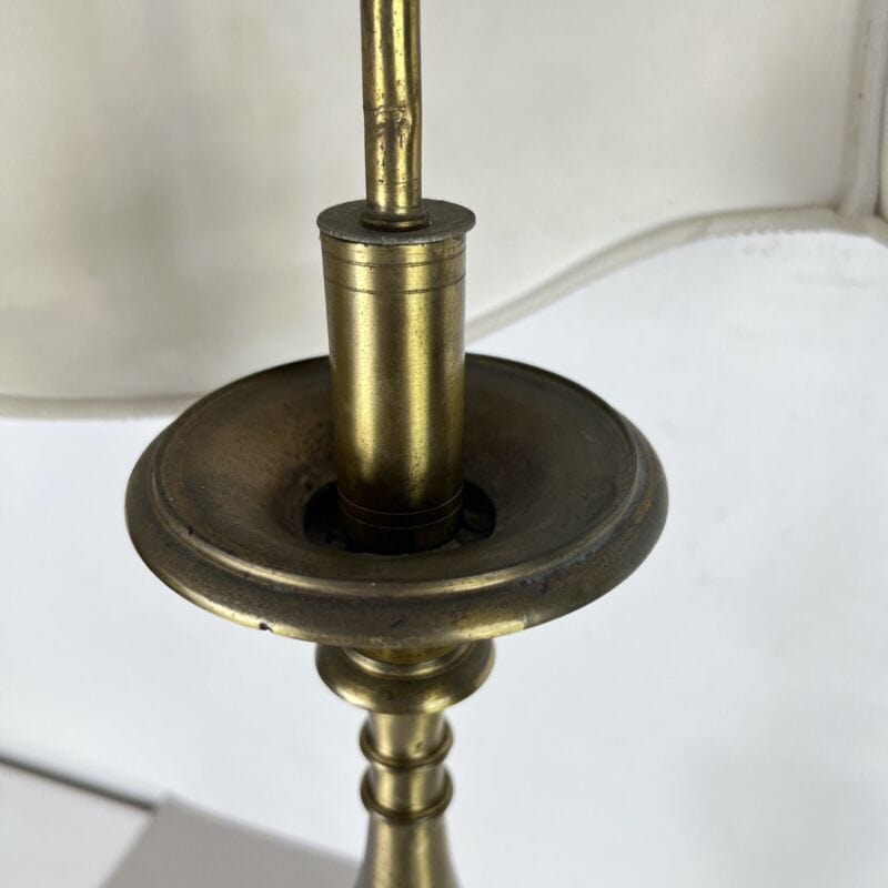 Antica lampada da tavolo in Bronzo dorato con piedi di Leone Paralume Sagomato Lampade Appliques